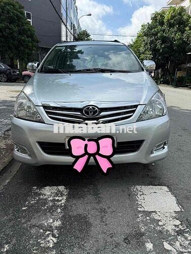 Toyota Innova 2.0  2010 V máy số zin rất đẹp.