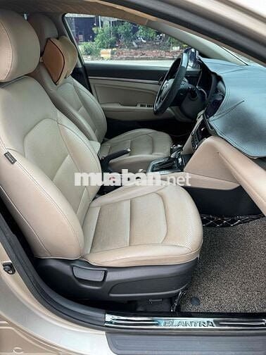 Hyundai Elantra 2019 1.6AT - 80000 km