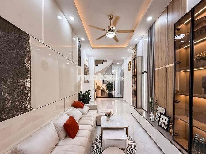 Bán nhà hẻm 5m, DTSD 200m 4 tầng 4PN Phan Đình Phùng Phú Nhuận