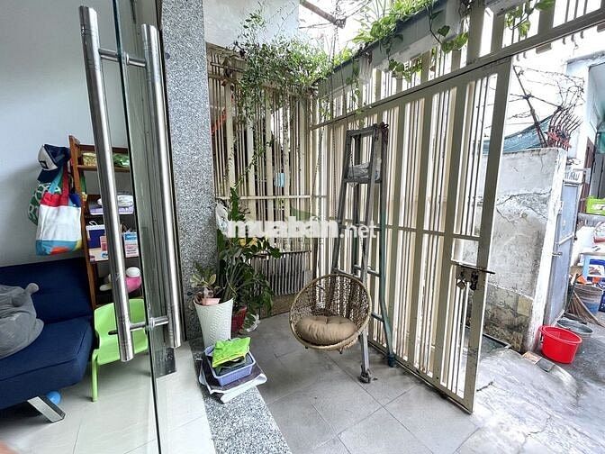 NHÀ  1 TRỆT 2 LẦU CÓ 2 PHÒNG NGỦ KHU VỰC VẠN THẠNH 10 TRIỆU/ THÁNG