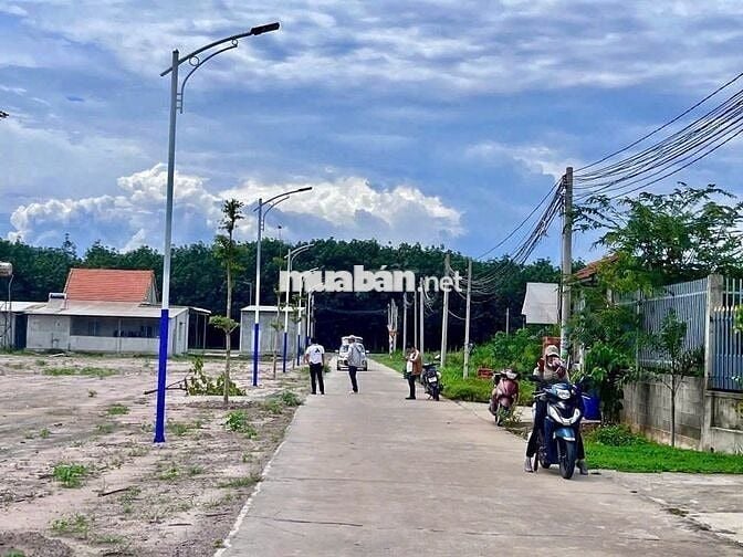 300m2 đất mặt tiền đường nhựa, xây trọ ngay KCN Becamex Chơn Thành
