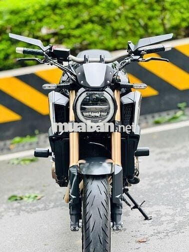 Mạnh Hà Motor bán CB650R dk 2021 biển hn 14k km