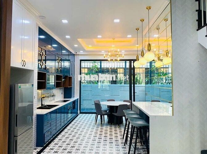 🏠 Cho Thuê Nguyên Căn HXH Cộng Hòa_5,5x20m, Trệt 3 Lầu, Nội Thất CB