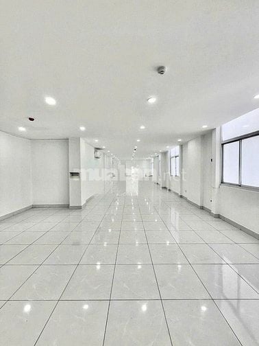 CHO THUÊ NHÀ MẶT TIỀN KINH DOANH ĐẮC ĐỊA ĐƯỜNG 3/2, QUẬN 10