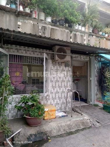 Cho thuê nhà hẻm 4m (XH) Trần Bình Trọng, P.1, Q.5 giá 6.5tr
