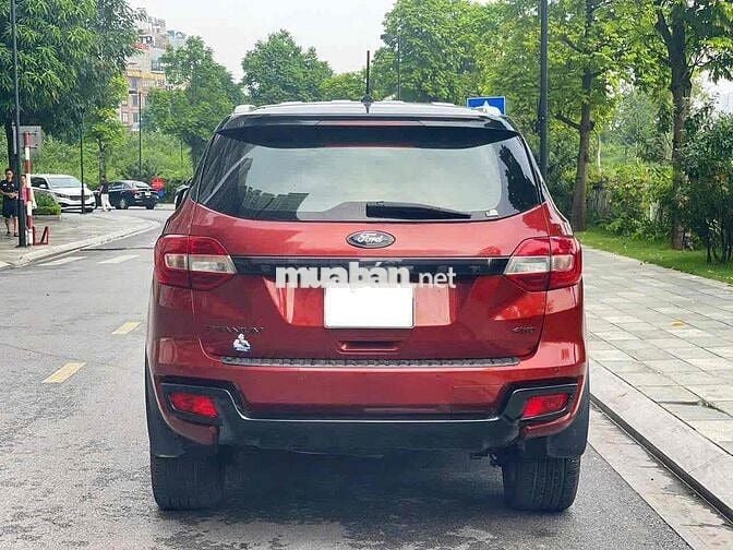 Ford Everest Titanium 2.0L 4x4 sx 2021 màu đỏ