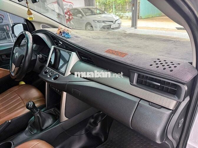 Toyota Innova 2018 2.0E