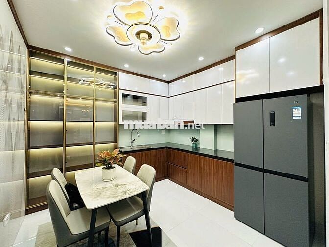 Cần bán  nhà khu Mỹ Đình 40 x 4T, ô tô đỗ, nhỉnh 10 tỷ.