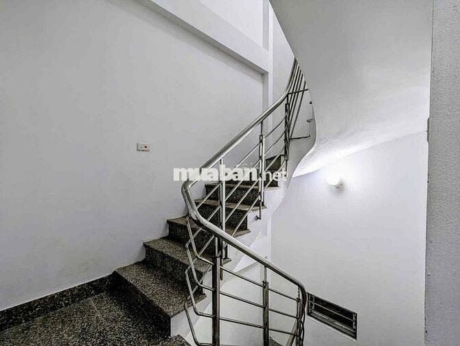 Bán nhà Khâm Thiên - Gần ô tô - 47m2 - 6 tầng dân xây. Giá: 6,6 tỷ