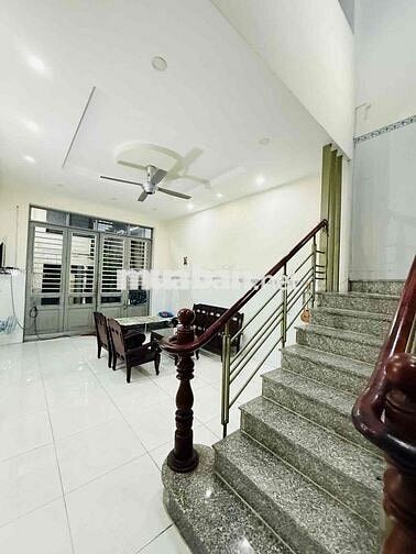 bán gấp nhà 104m2. nở hậu. HXH. Chế Lan Viên. Tây Thạnh.