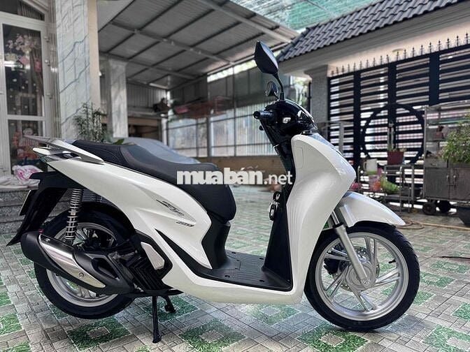 SH 160 ABS Trắng Đen 2025 odo 39km Mới 99.99%