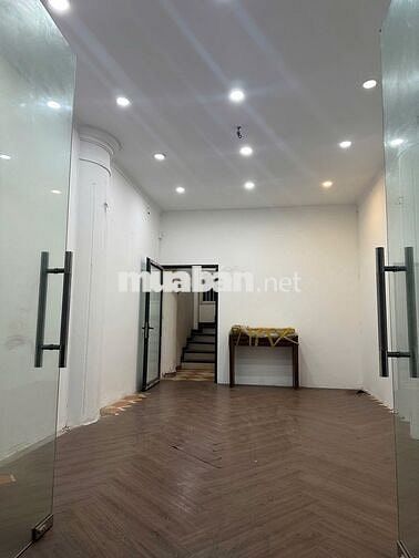 Chính chủ cho thuê nhà mặt phố Thái Thịnh 40m2, mặt tiền 4m