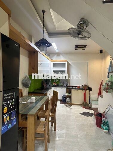 Chính chủ cho thuê nhà mặt phố Thái Thịnh 40m2, mặt tiền 4m