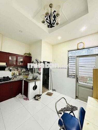 bán gấp nhà 104m2. nở hậu. HXH. Chế Lan Viên. Tây Thạnh.