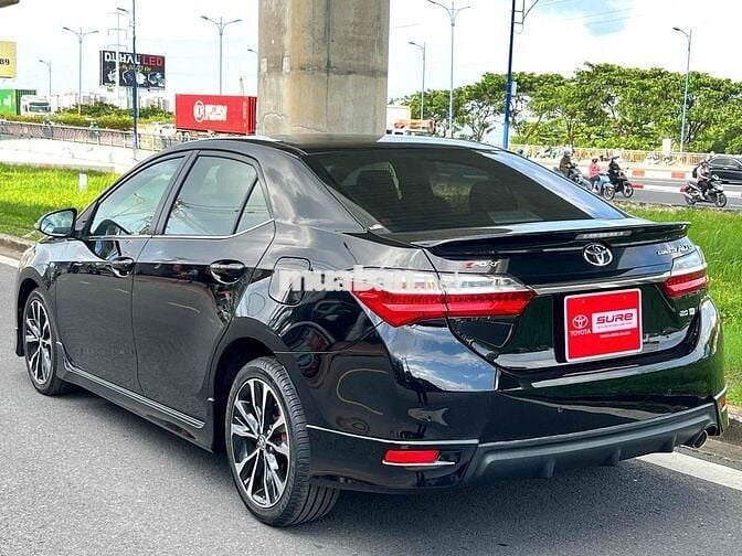 Bán Altis 2.0V Sport 2017 siêu cọp 13.000km