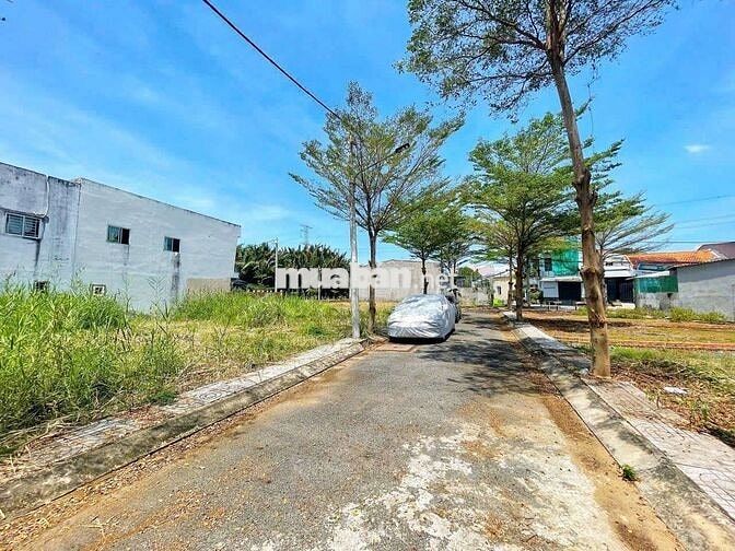 Lô góc 100m2 thổ cư sát MT Nguyễn Bình - Xây dựng ngay