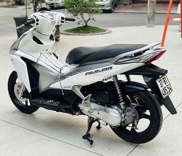Honda Airblade 2011 màu trắng