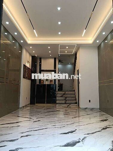 Xe Hơi Ngủ Trong Nhà 4 Tầng Thang máy
