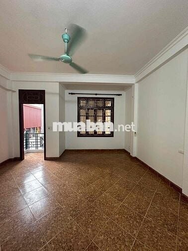 Nhà nguyên căn 42m2, 3pn + 4nvs 358 Bùi xương trạch