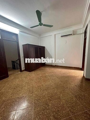 Nhà nguyên căn 42m2, 3pn + 4nvs 358 Bùi xương trạch