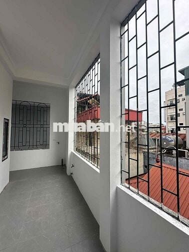 Nhà nguyên căn 42m2, 3pn + 4nvs 358 Bùi xương trạch