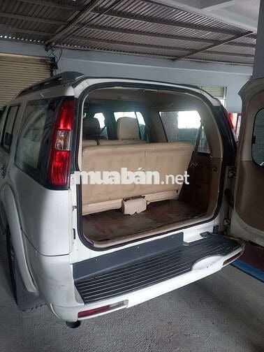 Bán Ford Everest Đời 2011 Máy Dầu 2 cầu Số Sàn MT