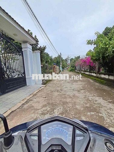 Bán đất Nhánh hẻm Trần ngọc lên Gần bv 1500 giường TP Mới Bán kính 5km