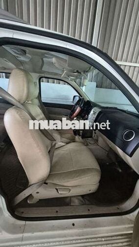 Bán Ford Everest Đời 2011 Máy Dầu 2 cầu Số Sàn MT