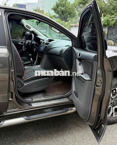 Mazda BT 50 2017 2.2L 4x4 MT 2 cầu 1 chủ từ đầu