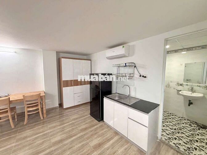 STUDIO SIÊU RỘNG 30M2 FULL NỘI THẤT GẦN HỌC VIỆN CÁN BỘ TP.HCM