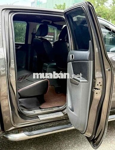 Mazda BT 50 2017 2.2L 4x4 MT 2 cầu 1 chủ từ đầu