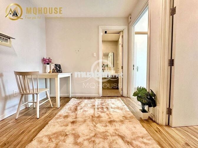 Căn Hộ 2PN + 1PK Ban Công Full NT Thang Máy Hầm Xe Gần Khu Sân Bay TSN