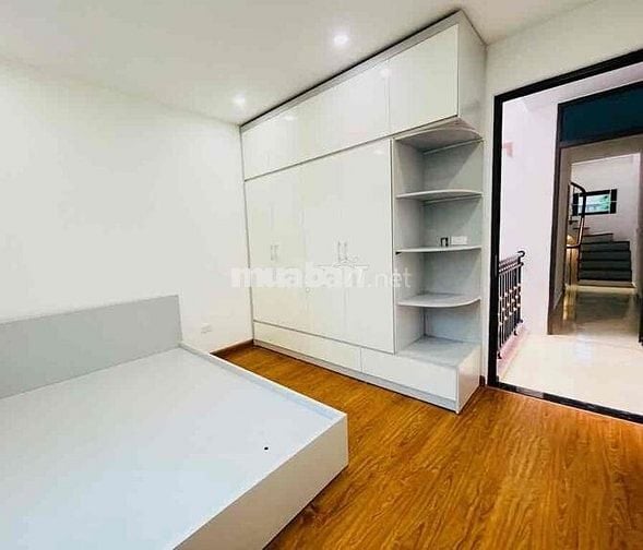 nhà mới 4 tầng Nguyễn Văn Huyên nhỉnh 7 tỷ
