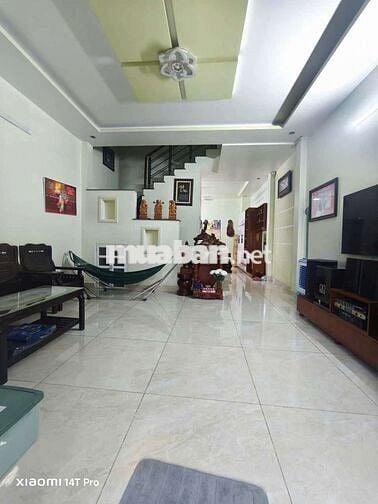 Cho thuê nhà 2Tầng MỚI ĐẸP HXH gần sân bóng Cá Sấu Hoa Cà HBC, Thủ Đức