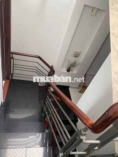 Nhà hẻm xe tải, gần chợ Tân Hương, nhà sát mặt tiền lớn, 4PN, 3 tầng