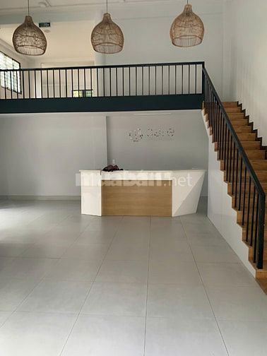 CHO THUÊ MẶT BẰNG GÓC 2MT NGUYỄN VĂN NGUYỄN, QUẬN 1 