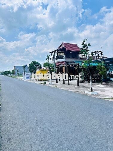 Bán đất tại Trương Định, Cần Đước, 6 tỷ, 293m2, sổ sẵn công chứng ngay