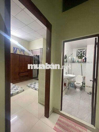 Cho thuê nhà 2Tầng MỚI ĐẸP HXH gần sân bóng Cá Sấu Hoa Cà HBC, Thủ Đức