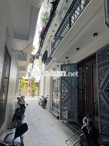 Phố Tân Mai Nguyễn Chính 35m² 5 Tầng 3 ngủ Ô tô đỗ cửa