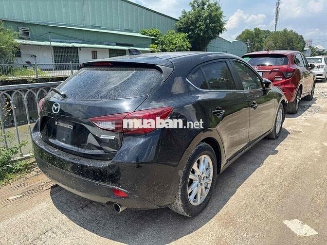 Mazda 3 2015 1.5 AT Hatchback - 70000 km