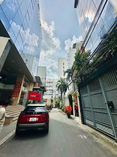 Cho thuê nhà hẻm xe hơi số 197/2A Nguyễn Văn Trỗi, Phường 10, Q. PN