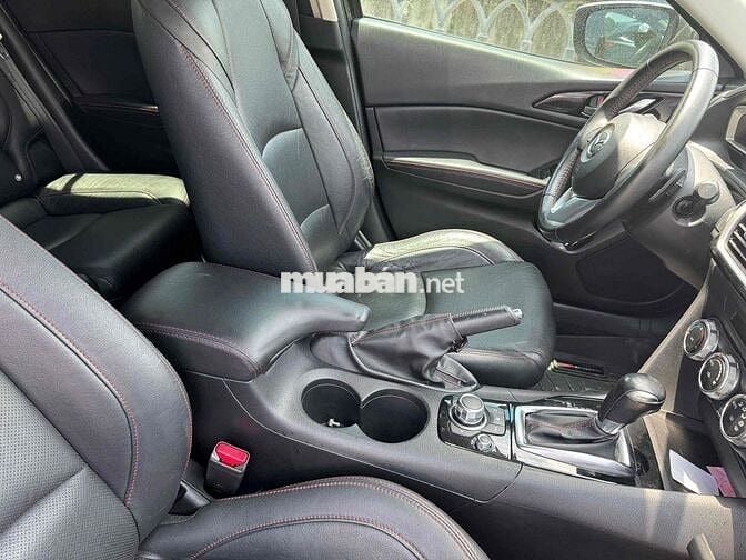 Mazda 3 2015 1.5 AT Hatchback - 70000 km