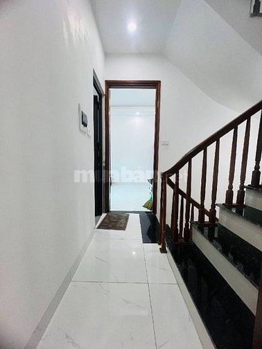 BÁN NHÀ HOÀI ĐỨC: LAI XÁ - LÔ GÓC 5 TẦNG - 38,1M2 - NHÀ ĐẸP Ở LUÔN