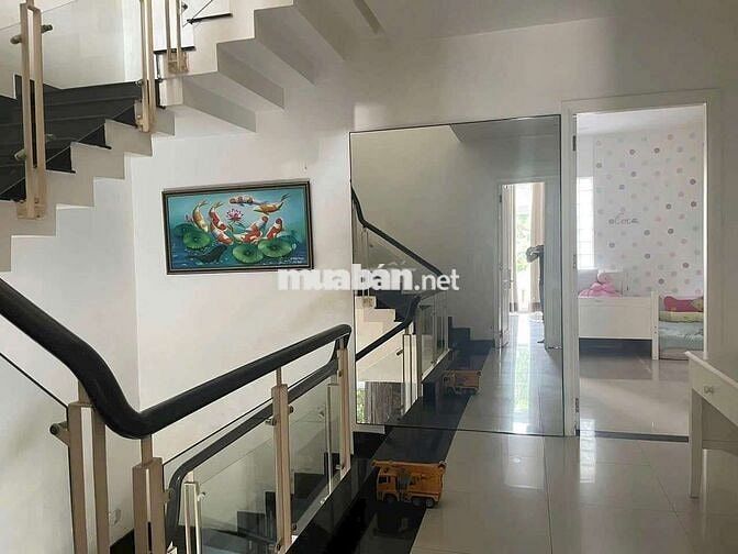 Cho Thuê Biệt thự sân vườn 12x20. 3,5 Tấm 5 Phòng full nội thất 45 Tr