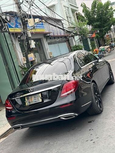 Mercedes  E200 - 106000 km Sx cuối 2017
