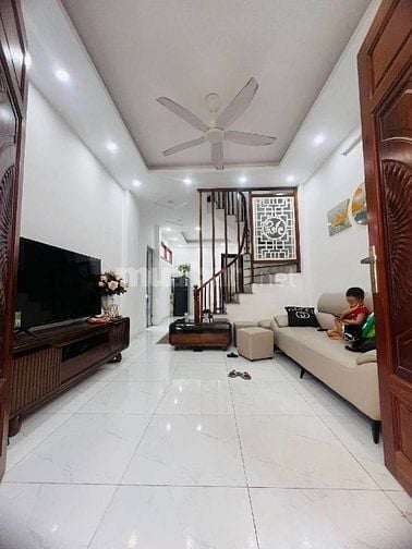 BÁN NHÀ HOÀI ĐỨC: LAI XÁ - LÔ GÓC 5 TẦNG - 38,1M2 - NHÀ ĐẸP Ở LUÔN
