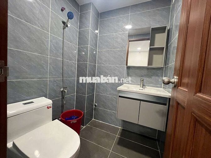 Chính chủ bán nhà mới căn góc. Hẻm thông 1/ .