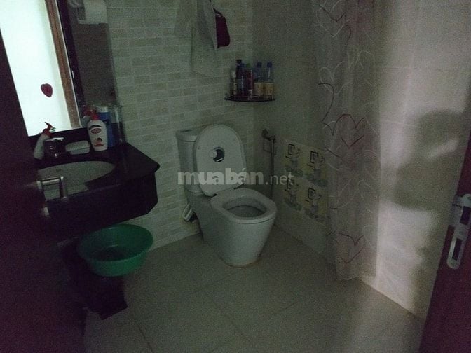 Cần bán căn chung cư Đặng Văn Ngữ dt: 80m2, 2PN, giá: 4,2 tyrm sh