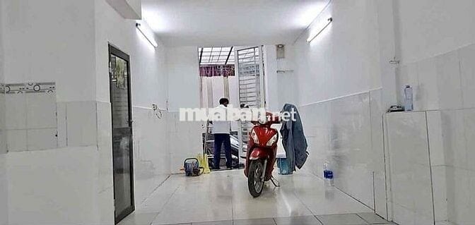 Phòng tầng trệt Khu vực chợ Cây Quéo - Hoàng Hoa Thám