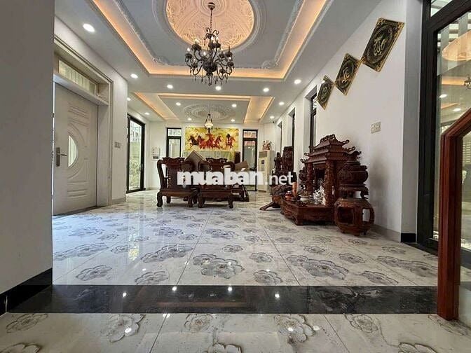 Biệt thự Full Nội Thất 13x12. 4 tấm 5 phòng giá 30 Triệu